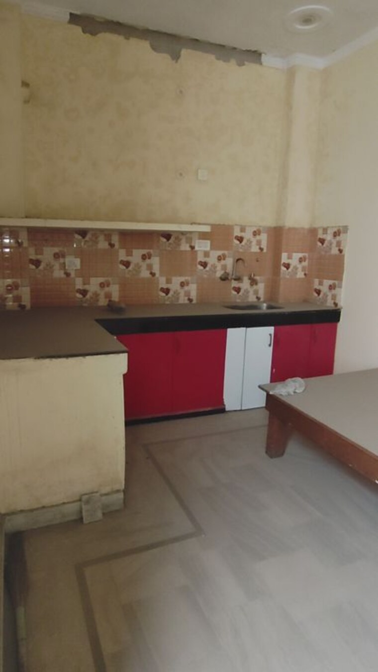 Kitchen, buddhi vihar 1.5 Bedroom 75 Sq.Mt. Builder Floor In Buddhi Vihar Moradabad 10137909