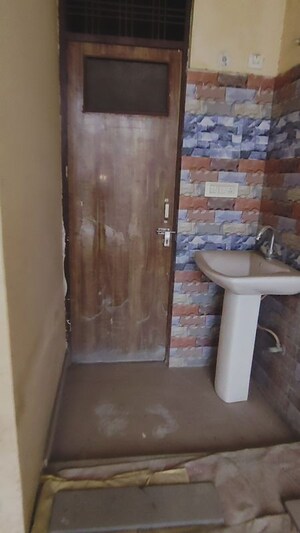 Bathroom in 1.5 BHK Builder Floor at Buddhi Vihar – for Rent