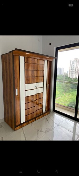 Room in 2 BHK Apartment at Risland The Icon, Dhokali – for Rent