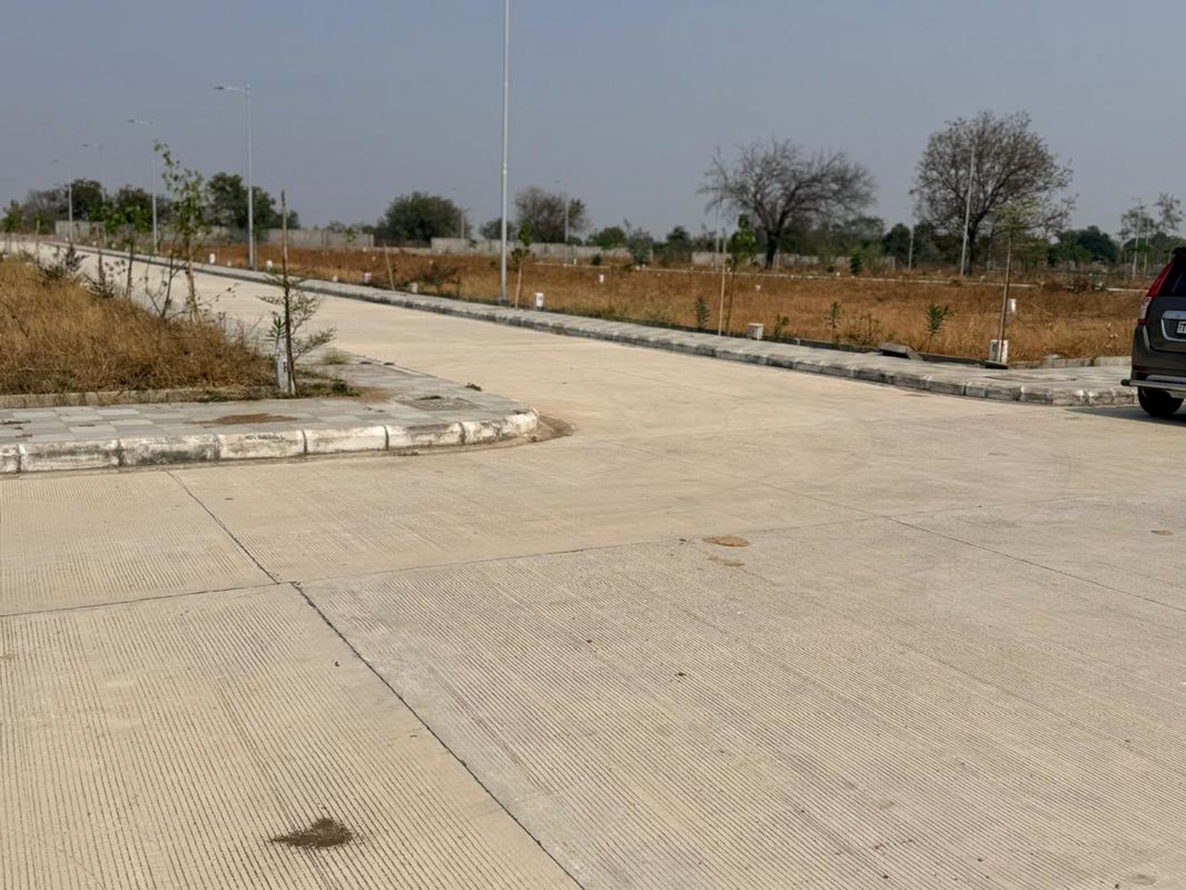 Plot For Sale in Burgula Village