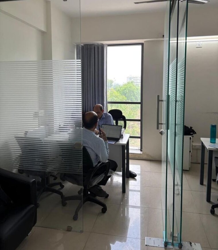 Team Area, goyal-titanium-business-park Commercial Office Space 585 Sq.Ft. In Makarba Ahmedabad 10137919