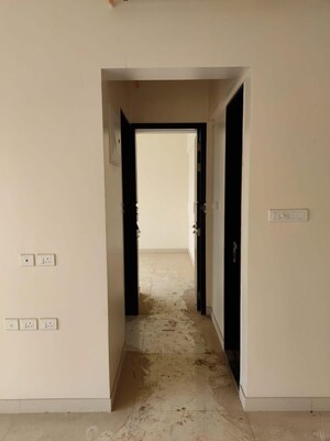 Building Lobby in 1.5 BHK Apartment at Sheth Avante, Kanjurmarg West – for Rent