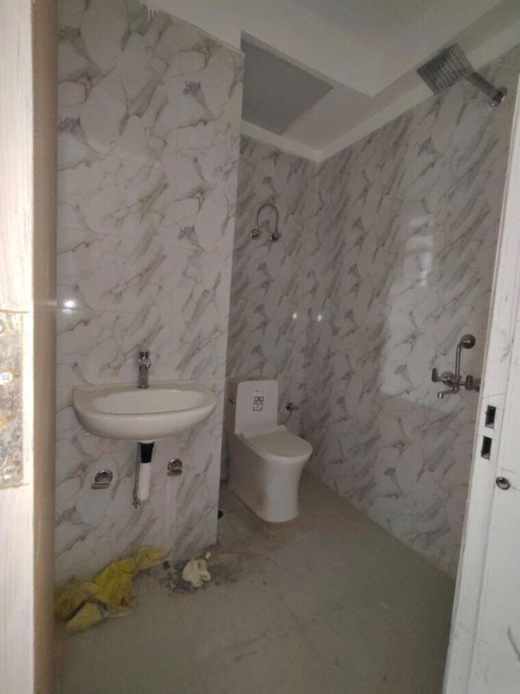 Bathroom, neb sarai 2 Bedroom 850 Sq.Ft. Builder Floor In Neb Sarai Delhi 10137958