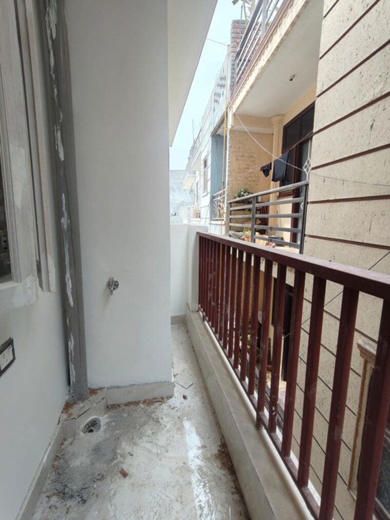 Balcony, neb sarai 1 Bedroom 450 Sq.Ft. Builder Floor In Neb Sarai Delhi 10137978