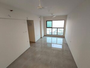 Room in 2 BHK Apartment at Sheth Auris Bliss, Malad West – for Rent