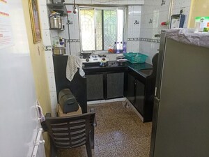 Kitchen in 1 BHK Apartment at Kandivali East – for Rent