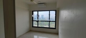 Room in 3 BHK Apartment at Kalpataru Magnus, Bandra East – for Rent
