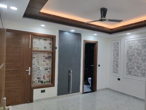 Living Room in 3 BHK Builder Floor at Green Fields Colony – for Rent