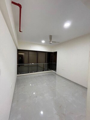 Room in 2 BHK Apartment at Empire Towers, Goregaon East – for Rent