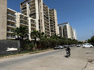  Shop – Exterior View View at Puri Anand Villas Phase II, Sector 81 - for Rent
