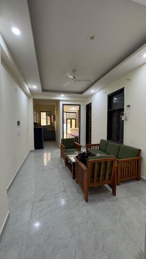 Bedroom in 2 BHK Builder Floor at Palm Residency Chhatarpur, Chattarpur – for Rent