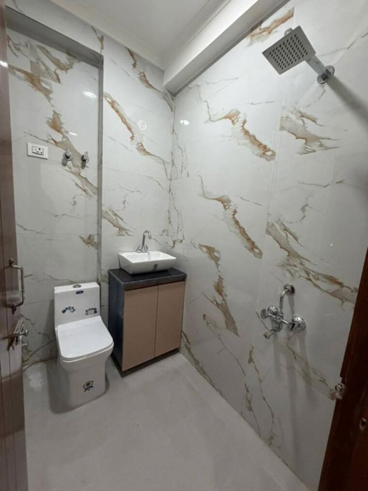 Bathroom, saket 1 Bedroom 500 Sq.Ft. Builder Floor In Saket Delhi 10138045