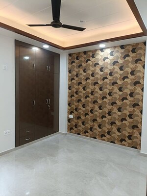 Room in 2 BHK Builder Floor at Rps Palms, Sector 88 – for Sale