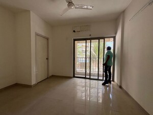 Room in 1.5 BHK Apartment at Lodha Casa Rio Gold, Dombivli East – for Sale