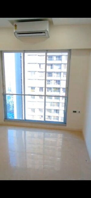 Room in 3 BHK Apartment at Ekta Tripolis, Goregaon West – for Sale