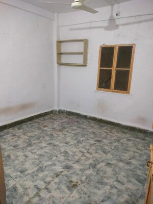 Room in 1 BHK Apartment at Jagrut CHS, Gokhalenagar – for Rent