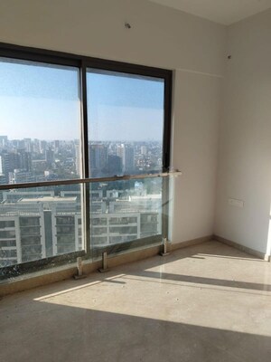 Room in 3 BHK Apartment at Adani Ten BKC, Bandra East – for Rent