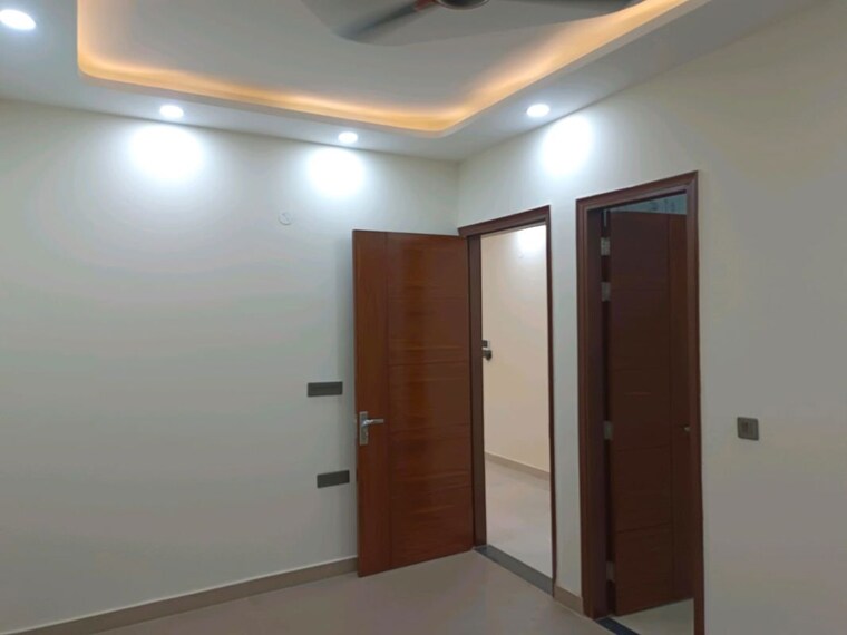 Room, green fields colony 4 Bedroom 2460 Sq.Ft. Builder Floor In Green Fields Colony Faridabad 10138073