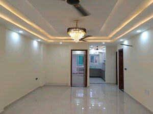 Living Room in 4 BHK Builder Floor at Green Fields Colony – for Rent
