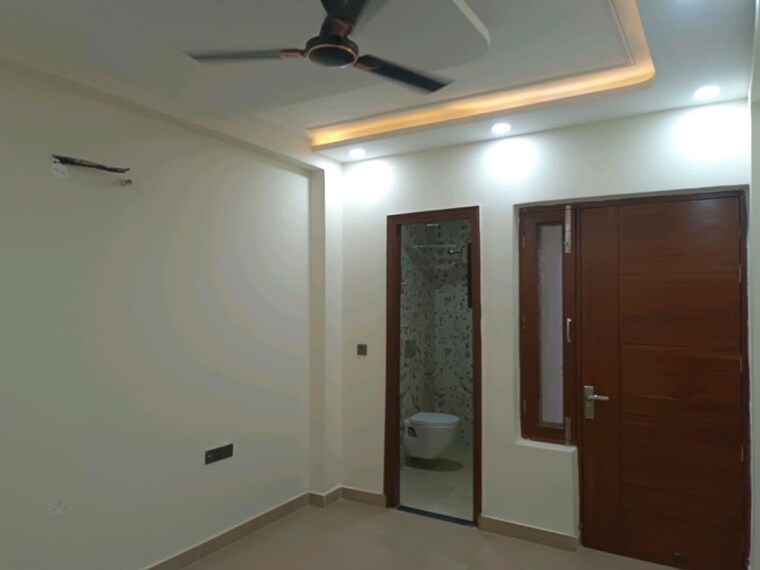 Room, green fields colony 4 Bedroom 2460 Sq.Ft. Builder Floor In Green Fields Colony Faridabad 10138073