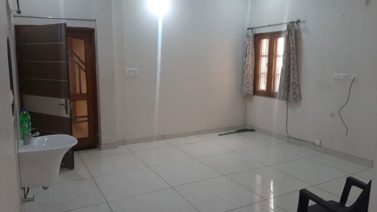 Room, gomti nagar 2 Bedroom 1800 Sq.Ft. Independent House In Gomti Nagar Lucknow 10138101