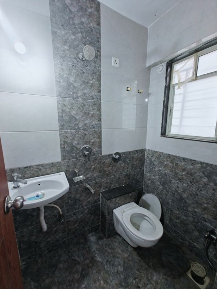 Bathroom, dagade-white-woods 2 Bedroom 1200 Sq.Ft. Apartment In Bavdhan Pune 10138121