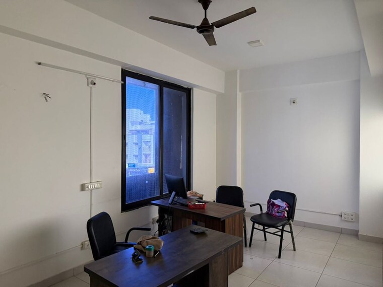 Team Area, sola Commercial Office Space 975 Sq.Ft. In Sola Ahmedabad 10138125