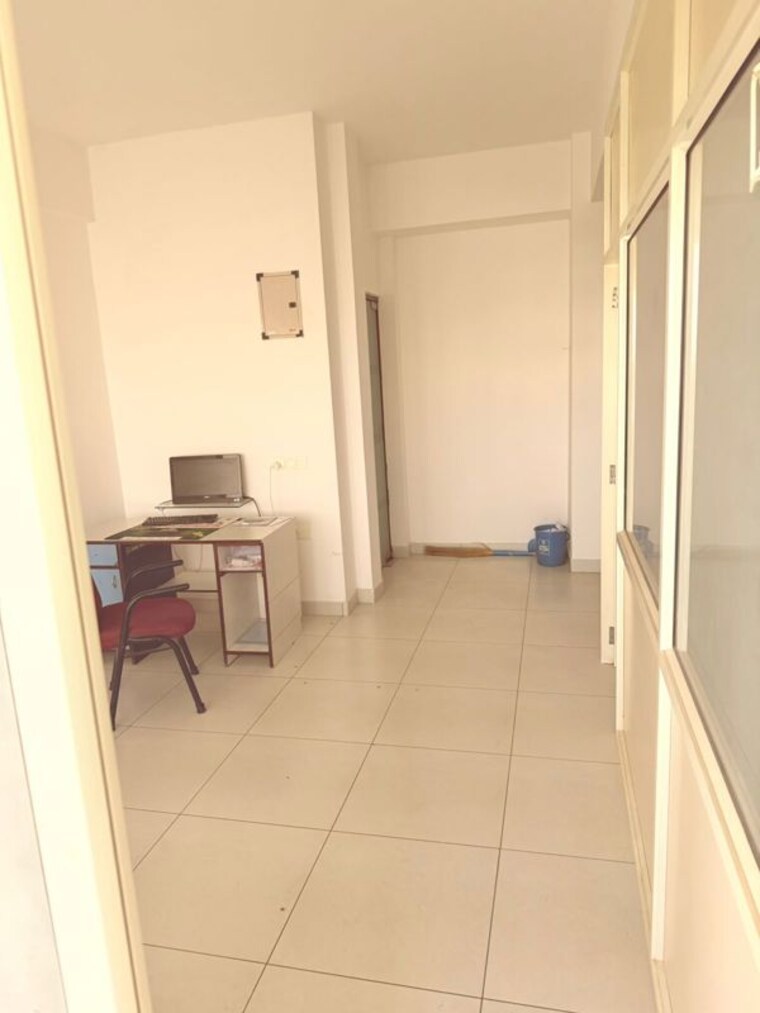 undefined, sola Commercial Office Space 975 Sq.Ft. In Sola Ahmedabad 10138125
