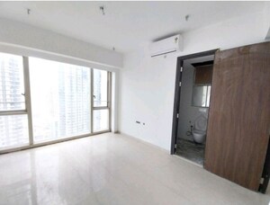 2 BHK Apartment For Rent in Lodha The Park, Worli