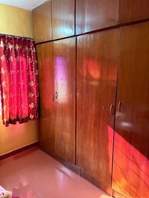 Bedroom in 2 BHK Apartment at Vinayak CHS, Andheri East – for Rent