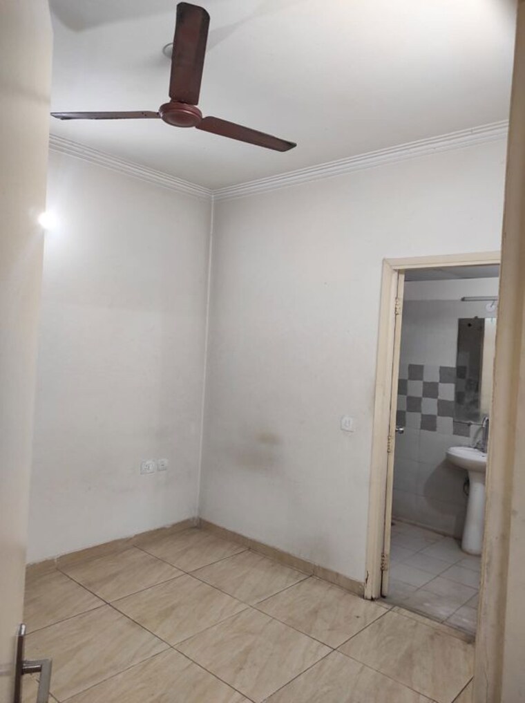 Room, parsvnath-edens 3 Bedroom 1500 Sq.Ft. Apartment In Alpha Ii Greater Noida Greater Noida 10138196
