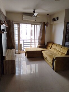 2 BHK + Pooja Room Apartment For Rent in DB Parkwoods