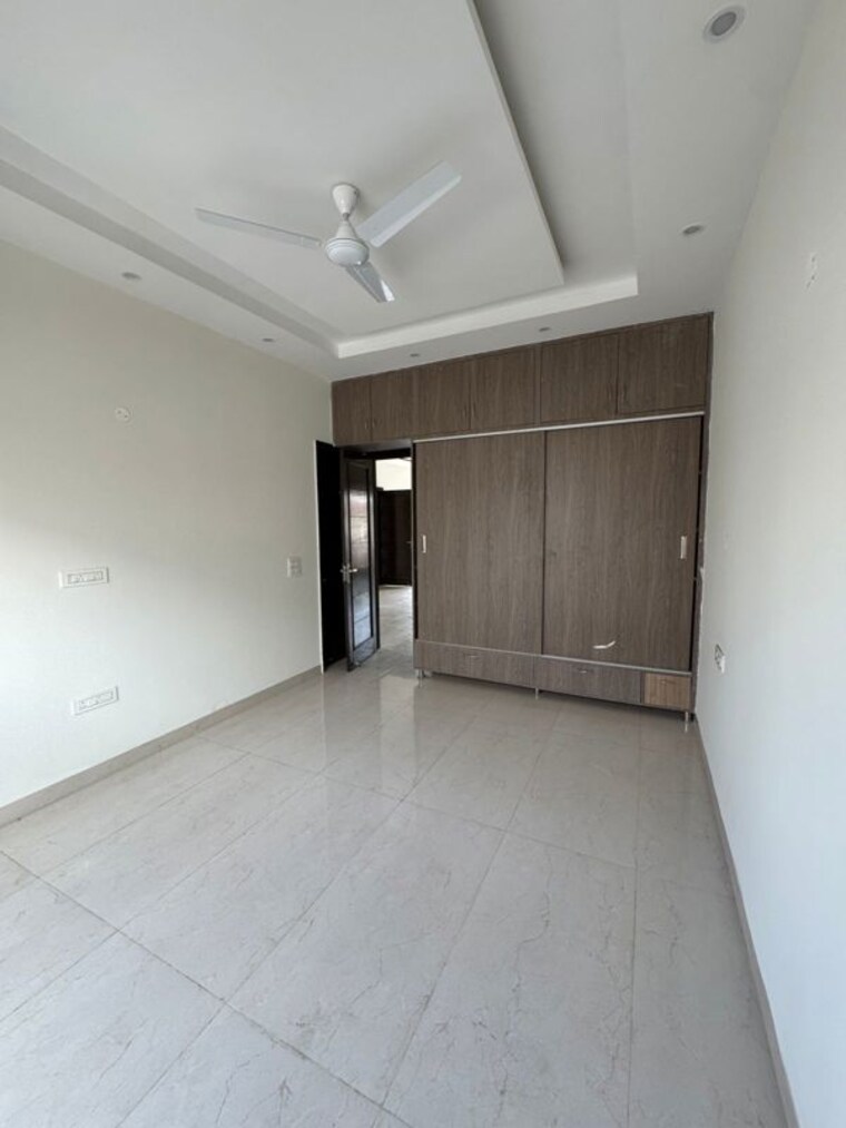 Room, aerocity 3 Bedroom 200 Sq.Yd. Builder Floor In Aerocity Mohali 10138135