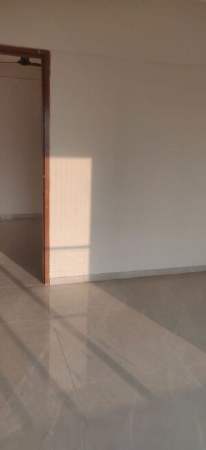 Room in 2 BHK Apartment at Ankur CHS Goregaon , Goregaon West – for Rent