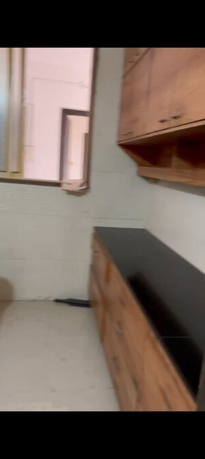 Room in 3 BHK Apartment at Starwing Katyayni Residency, Andheri East – for Rent