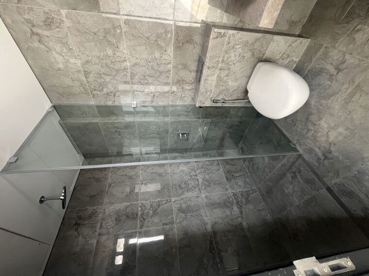 Bathroom, oberoi-sky-city 3 Bedroom 1073 Sq.Ft. Apartment In Borivali East Mumbai 10138228