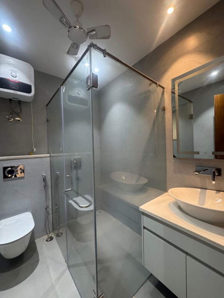 Attached Bathroom, ansal-api-versalia 4 Bedroom 2700 Sq.Ft. Apartment In Sector 67a Gurgaon 10138351