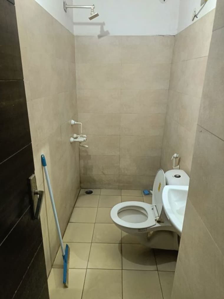Bathroom, rwa-apartments-sector-47 1 Bedroom 650 Sq.Ft. Villa In Sector 47 Noida 10138354