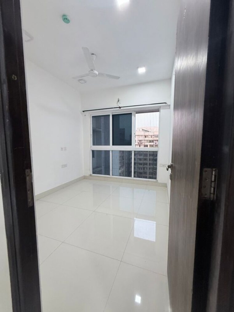 Bathroom, ashapura-f-residences 2 Bedroom 712 Sq.Ft. Apartment In Malad East Mumbai 10138365