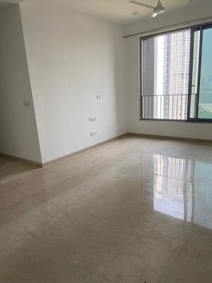 Room in 3 BHK Apartment at Oberoi Eternia, Mulund West – for Sale