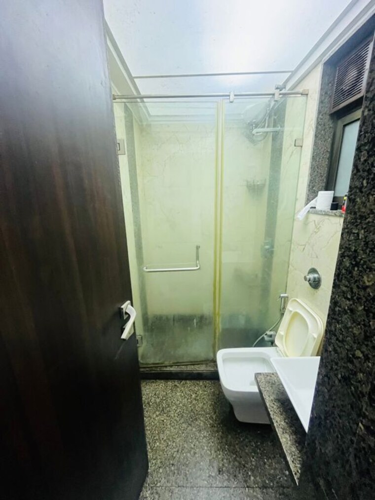 Bathroom, amrut-apartment-matunga-east 2 Bedroom 900 Sq.Ft. Apartment In Matunga East Mumbai 10138380