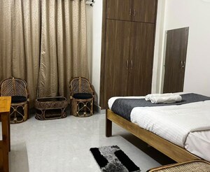  Pg For Rent in Vineet Khand