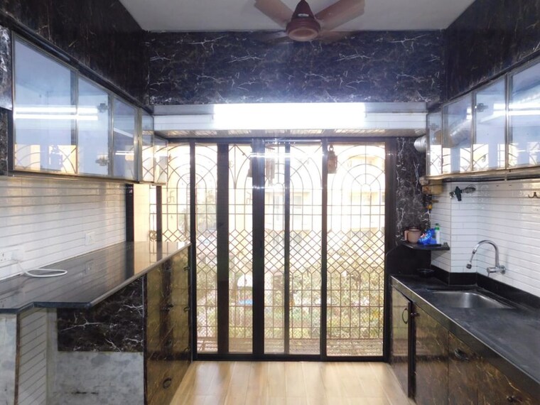 Living Room, duplex-heights 3.5 Bedroom 1100 Sq.Ft. Apartment In Andheri West Mumbai 10138407