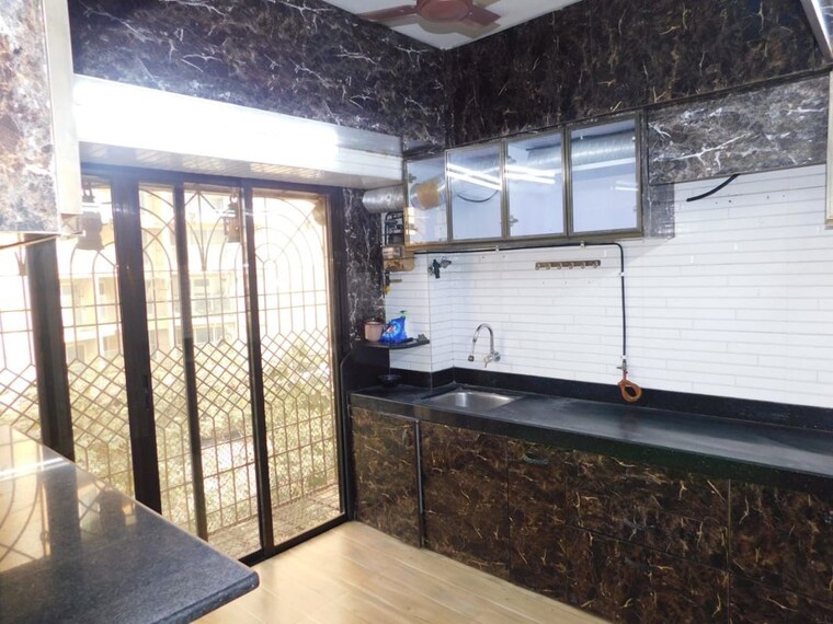 Balcony, duplex-heights 3.5 Bedroom 1100 Sq.Ft. Apartment In Andheri West Mumbai 10138407
