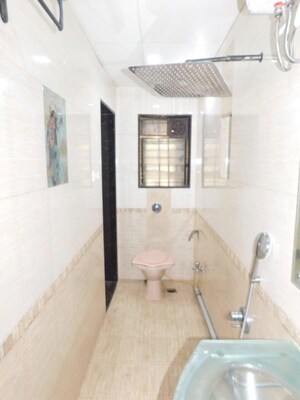 Bathroom in 3.5 BHK Apartment at Duplex Heights, Andheri West – for Rent