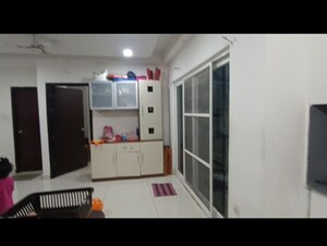 Room in 2 BHK Apartment at Hi Tech City – for Rent