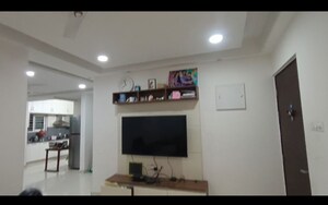 Room in 2 BHK Apartment at Hi Tech City – for Rent