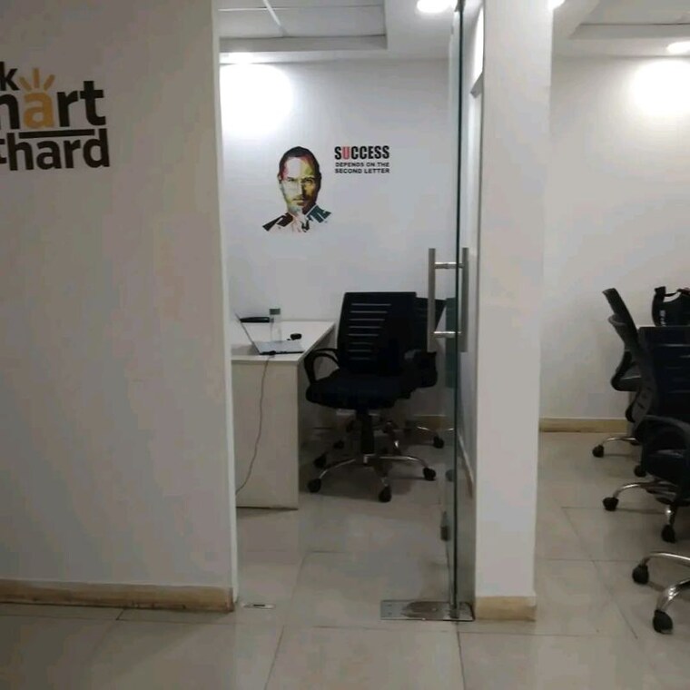 Team Area, sector 4 Commercial Office Space 500 Sq.Ft. In Sector 4 Noida 10138416