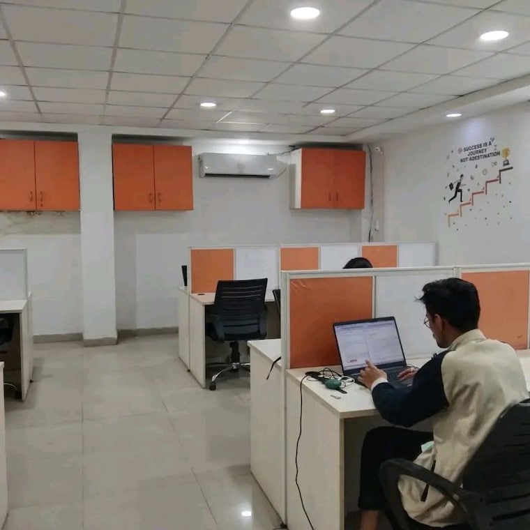 Team Area, sector 4 Commercial Office Space 500 Sq.Ft. In Sector 4 Noida 10138416