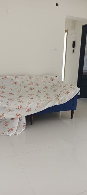 Bedroom in 2 BHK Apartment at Versova – for Rent